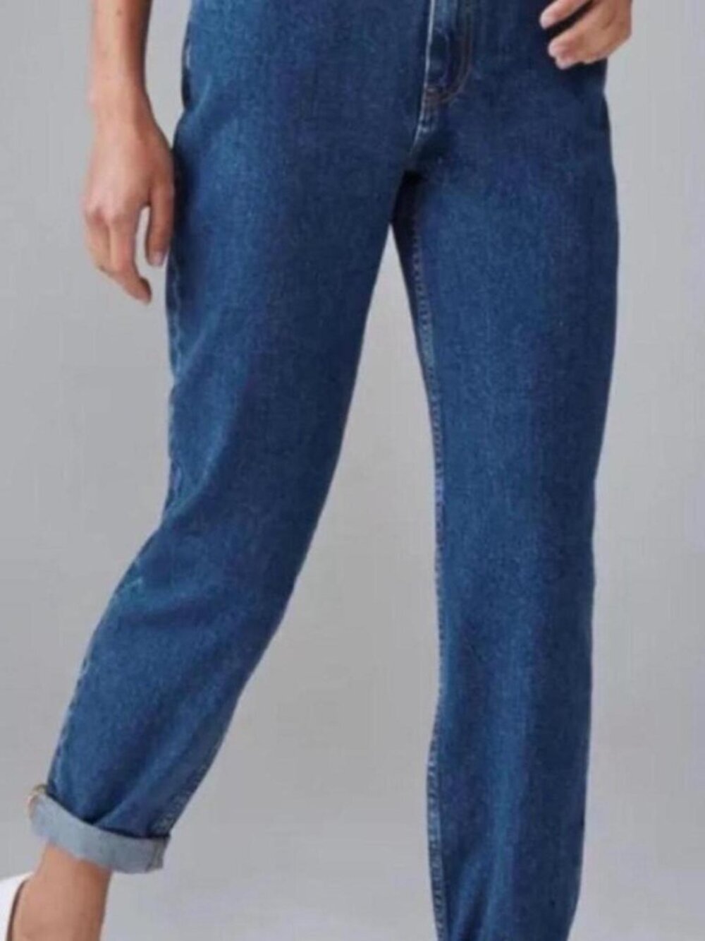 Forever 21 blue high-waisted straight-leg jeans Size 29